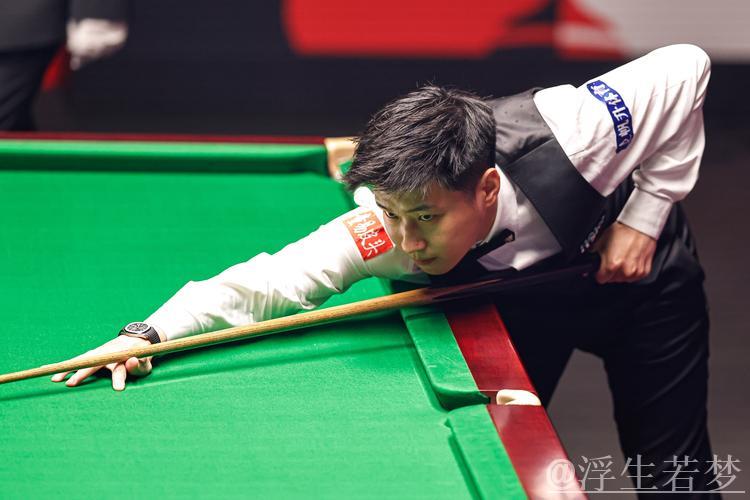 赵心童在第二阶段连赢八局 暂时超前奥沙利文