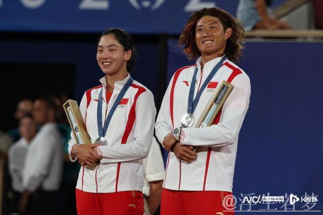 郭思彤与石浩玥摘得混双技术自选银牌 郭思彤与石浩玥摘得混双技术自选银牌