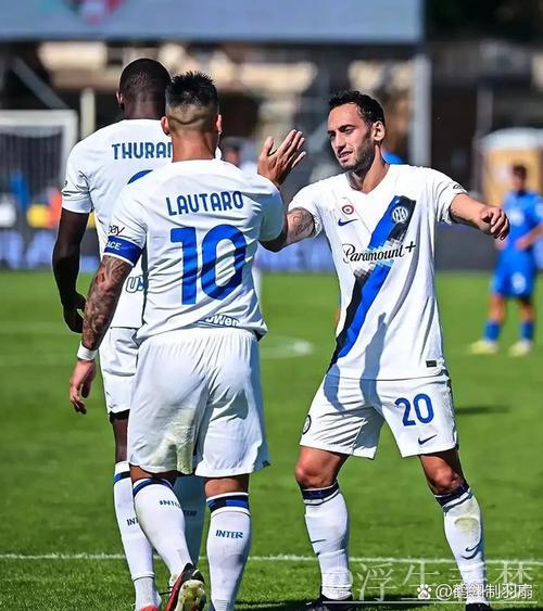 5分钟连进两球,3-1大胜!埃梅里奇迹再现:41年纪录作古,欧冠8强在望 5分钟连进两球,3-1大胜!埃梅里奇迹再现:41年纪录作古,欧冠8强在望