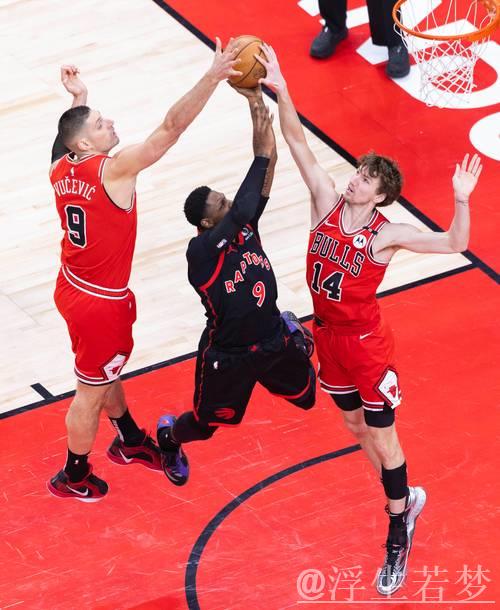 怀特砍下28分 公牛主场力擒猛龙 怀特砍下28分 公牛主场力擒猛龙